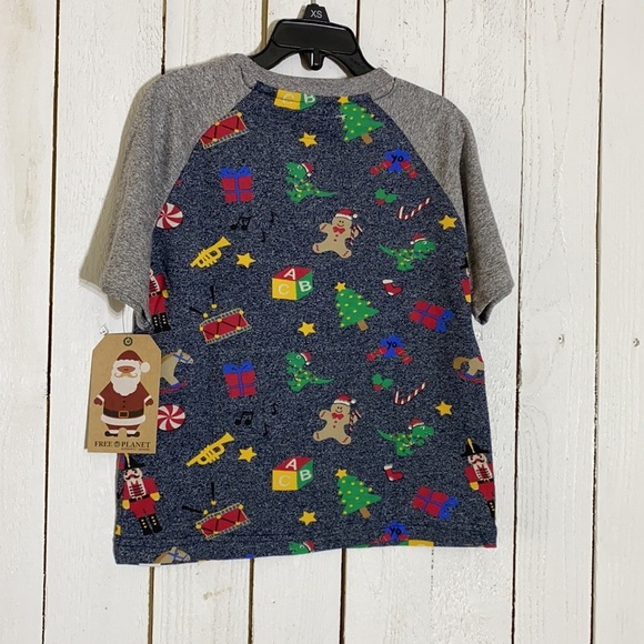Free Planet Christmas T-Shirt - Picture 5 of 8